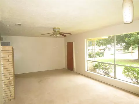 1152 Corinth St, Jackson, MS 39209 photo 9