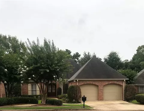 71 Autumn Hill Dr, Jackson, MS 39211 photo 1