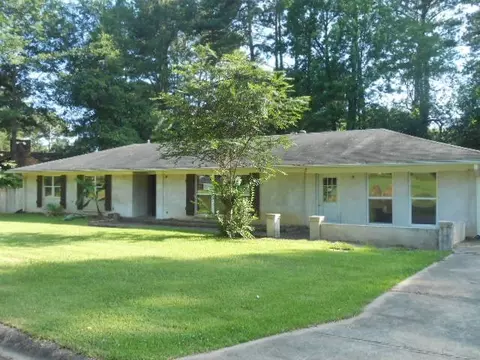 6008 Lake Trace Cir, Jackson, MS 39211 photo 1