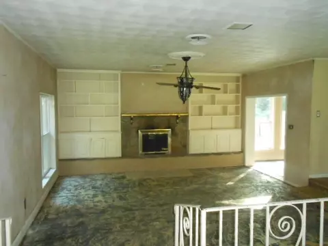 6008 Lake Trace Cir, Jackson, MS 39211 photo 2