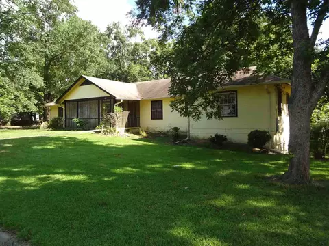 167 Beverly Cir, Jackson, MS 39209 photo 1