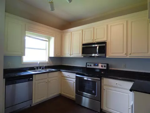 128 Torrence Cv, Byram, MS 39272 photo 6