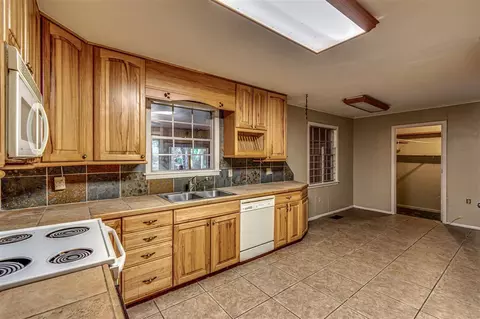 5308 Venetian Way, Jackson, MS 39211 photo 9