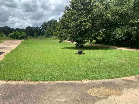1926 Bill Strong Rd, Edwards, MS 39066 photo 2
