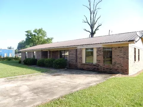 491 E Madison St, Durant, MS 39063 photo 4