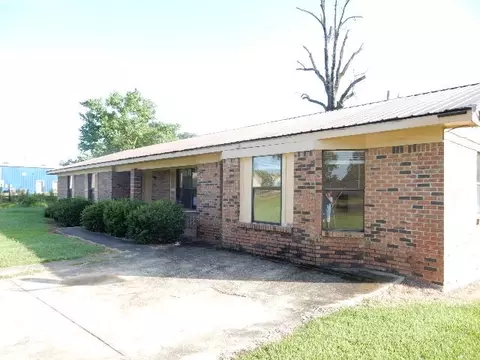491 E Madison St, Durant, MS 39063 photo 2