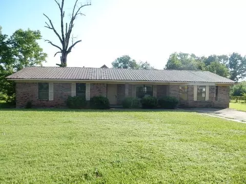 491 E Madison St, Durant, MS 39063 photo 3
