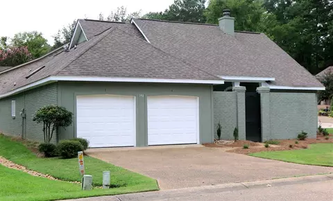 146 Mallard Pointe Dr, Madison, MS 39110 photo 1