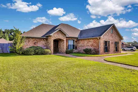 124 Carriage Ln, Florence, MS 39073 photo 2