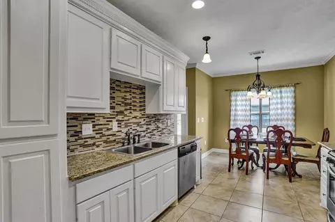 124 Carriage Ln, Florence, MS 39073 photo 9