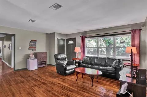 820 Colonial Cir, Jackson, MS 39211 photo 6