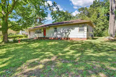 820 Colonial Cir, Jackson, MS 39211 photo 3