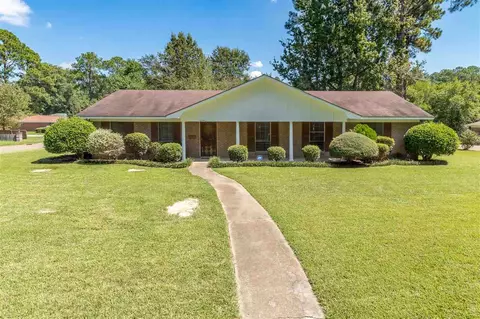 6244 Whitestone Rd, Jackson, MS 39206 photo 1