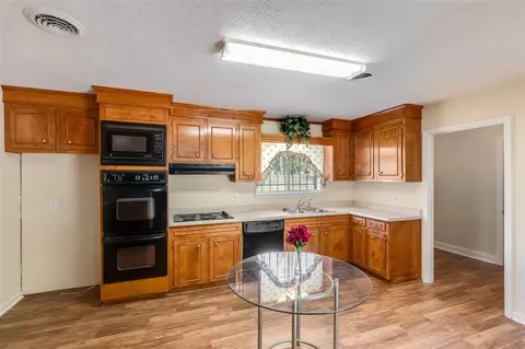 6244 Whitestone Rd, Jackson, MS 39206 photo 9