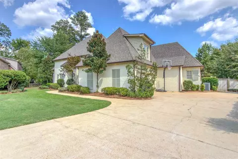 560 Silverstone Dr, Madison, MS 39110 photo 2