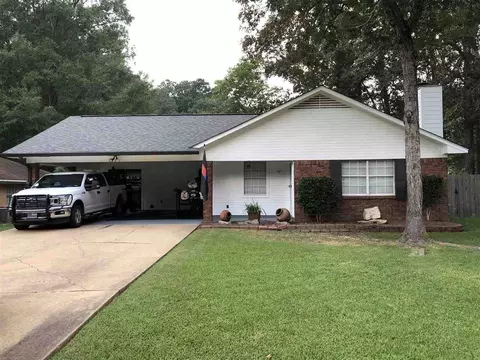 99 Hemlock Dr, Brandon, MS 39042 photo 1