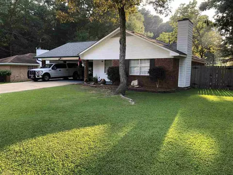99 Hemlock Dr, Brandon, MS 39042 photo 2