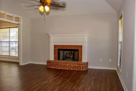 205 Chestnut Dr, Brandon, MS 39047 photo 5