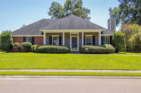 205 Chestnut Dr, Brandon, MS 39047 photo 1