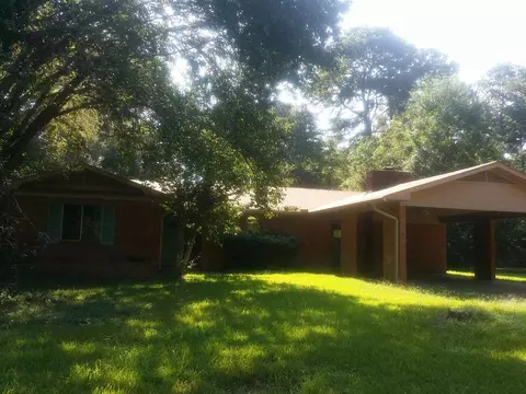 1066 Willow Ave, Canton, MS 39046 photo 1