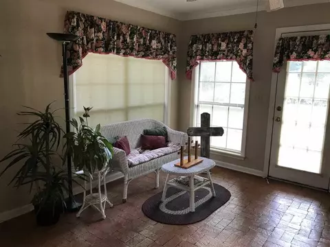17 Watson Rd, Byram, MS 39272 photo 8