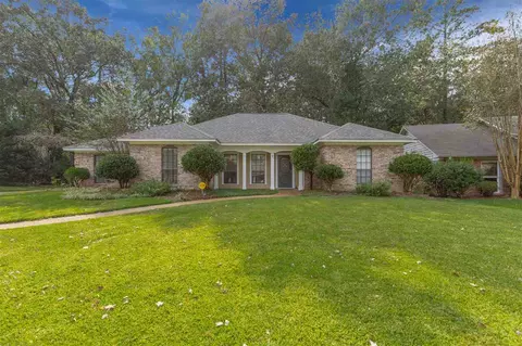 137 Hanover Dr, Brandon, MS 39047 photo 1