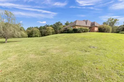 445 Johnstone Dr, Madison, MS 39110 photo 4