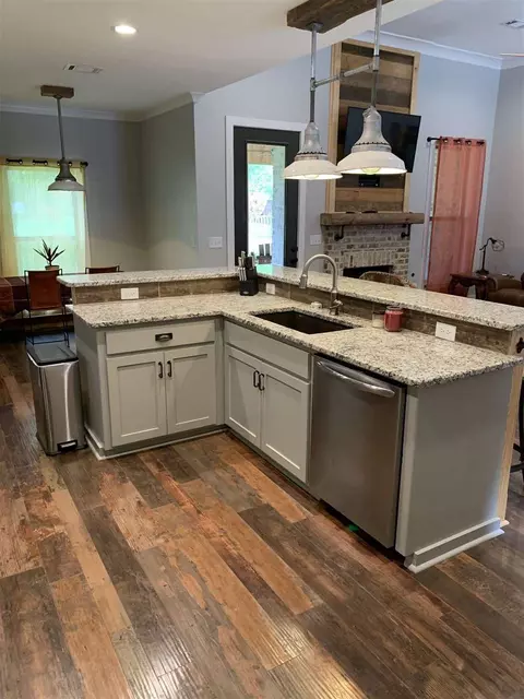 120 Morgan St, Florence, MS 39073 photo 9