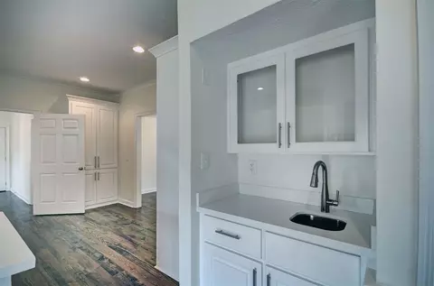 1528 Kristen Dr, Jackson, MS 39211 photo 12