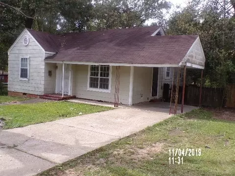 1829 East Dr, Jackson, MS 39204 photo 1