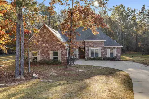 113 St Charles Ave, Florence, MS 39073 photo 3