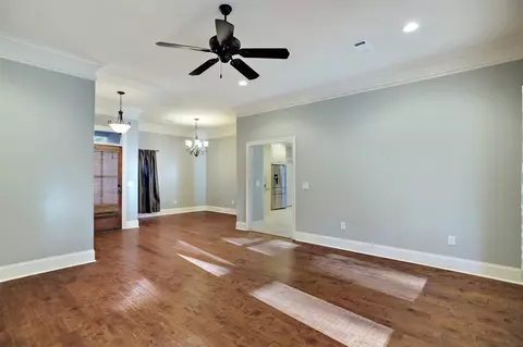 113 St Charles Ave, Florence, MS 39073 photo 7