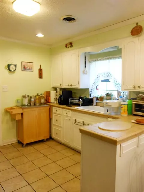 1036 Willow Ave, Canton, MS 39046 photo 4