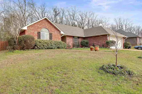 549 Eaglewood Dr, Florence, MS 39073 photo 2