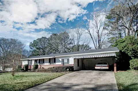 3011 Woodview Dr, Jackson, MS 39212 photo 1