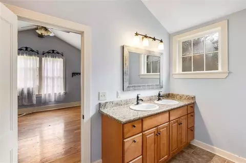 1046 Whitworth St, Jackson, MS 39202 photo 5