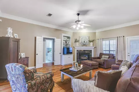 327 Devonport Cir, Raymond, MS 39154 photo 5
