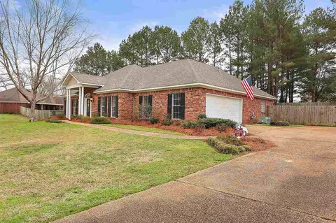 327 Devonport Cir, Raymond, MS 39154 photo 4