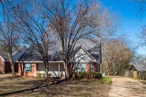 196 Cobblestone Dr, Madison, MS 39110 photo 1
