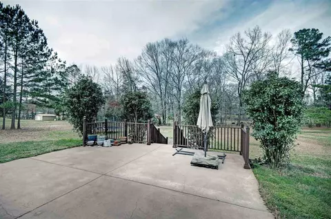 119 Hunter Trl, Florence, MS 39073 photo 5