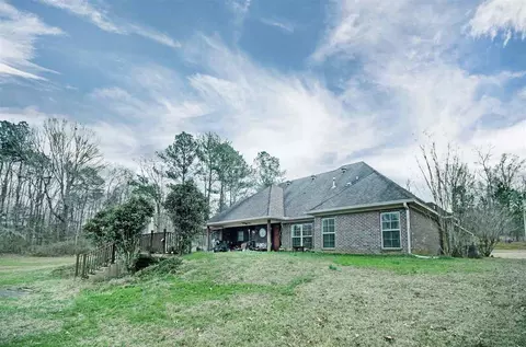 119 Hunter Trl, Florence, MS 39073 photo 8