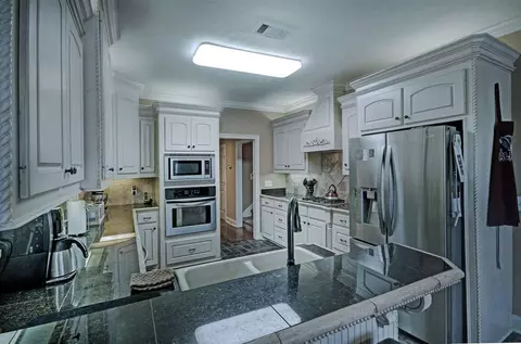 119 Hunter Trl, Florence, MS 39073 photo 14