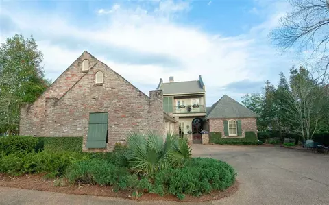 158 Belle Pointe Dr, Madison, MS 39110 photo 1