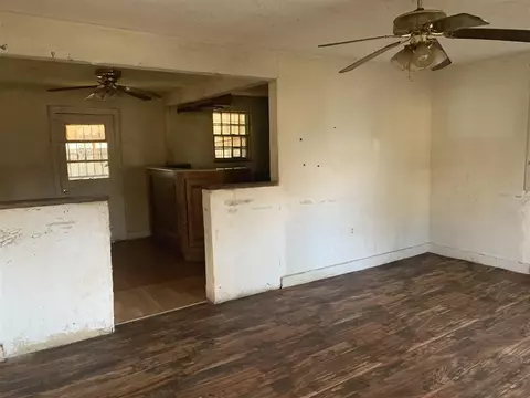 215 Donald St, Jackson, MS 39216 photo 2
