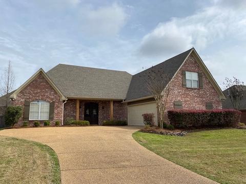 134 Eastside Dr, Brandon, MS 39047 photo 1