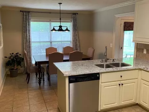 325 Azalea Ct, Brandon, MS 39047 photo 11