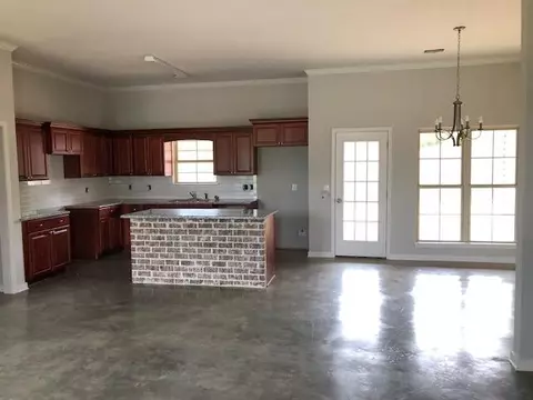 313 Bald Cypress Cv, Terry, MS 39170 photo 2