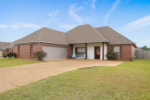 424 Rolling Hills Cir, Brandon, MS 39042 photo 1