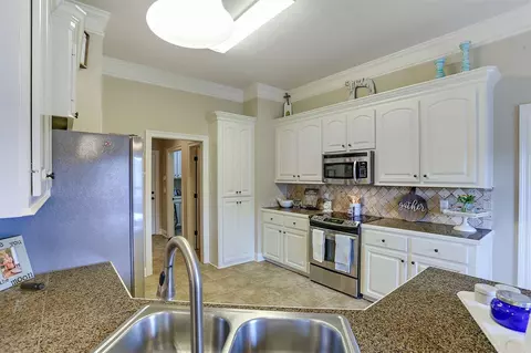 424 Rolling Hills Cir, Brandon, MS 39042 photo 10