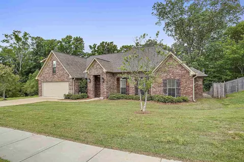 128 Marion Dr, Clinton, MS 39056 photo 2